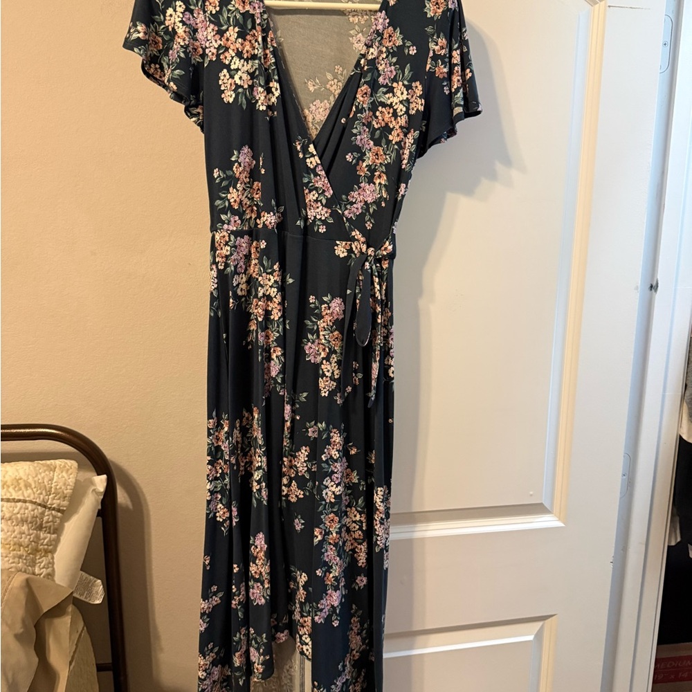Floral V-Neck Maxi Dress